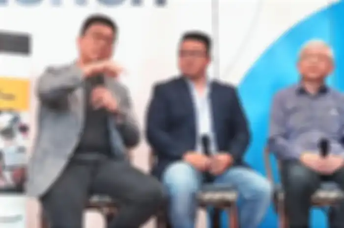 (kanan) CTO GDP Venture, On Lee, dalam diskusi panel bertajuk 