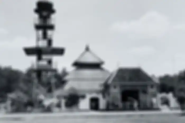 Kerajaan Demak berjaya di masa Sultan Trenggana. Mengalami kemunduran karena perang saudara berkepanjangan.