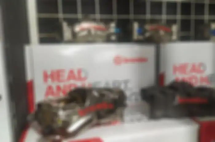 Kaliper rem Brembo yang memiliki harga tinggi, juga kualitas yang paling termahsyur. Apa memang material pembuatannya?