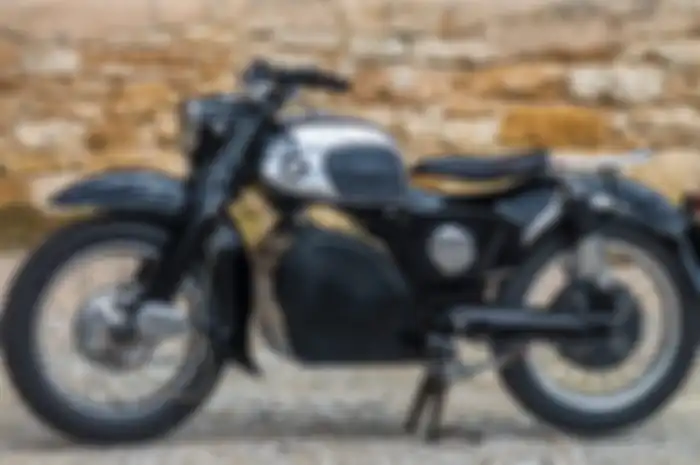 Honda CA dikonversi jadi motor listrik