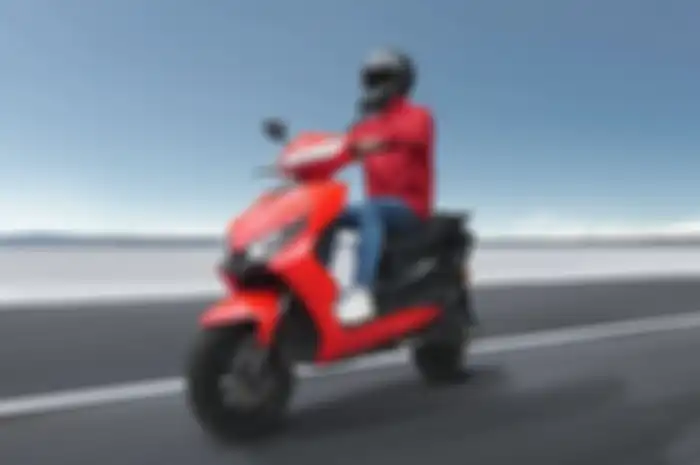 Motor listrik Smoot Tempur, simak skema kredit terbarunya.