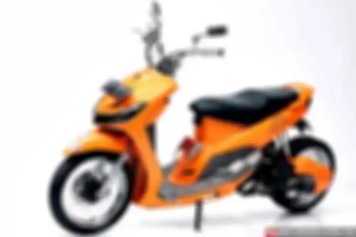 Yamaha Mio Smile dibuat lowrider dengan warna cerah