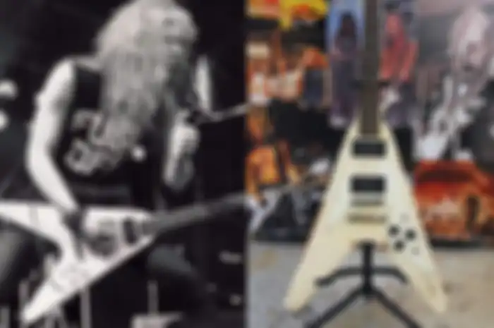 James Hetfield with Electra Flying V.