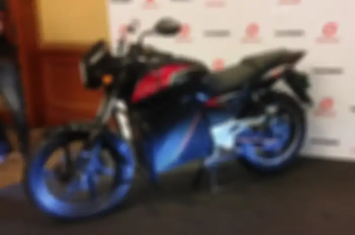 Jarak tempuh 125 km, harga motor listrik Odysse Vader cuma Rp 20 jutaan.