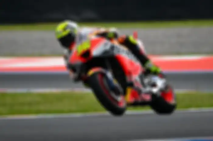Joan Mir crash pada saat Sprint Race MotoGP Argentina 2023. Langsung penanganan medis, Repsol Honda terancam tanpa pembalap. 
