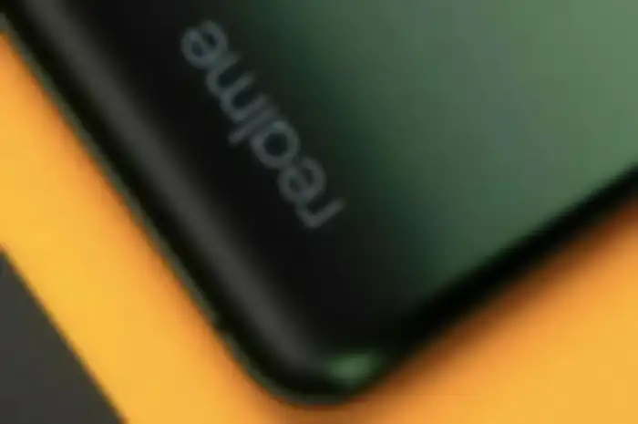 Ilustrasi logo realme di realme 11 Pro dan realme 11 Pro+.