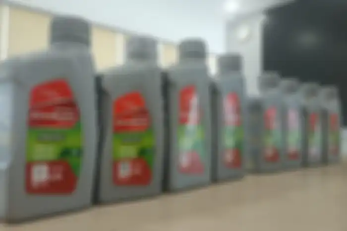 Ilustrasi oli mesin motor Pertamina Enduro bikinan PT Pertamina Lubricants.