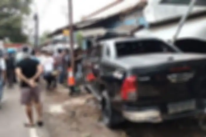 Kecelakaan maut yang melibatkan mobil dinas Bupati Kuningan H Acep Purnama, Senin (3/4/2023) siang, pasangan suami istri tewas mengenaskan.