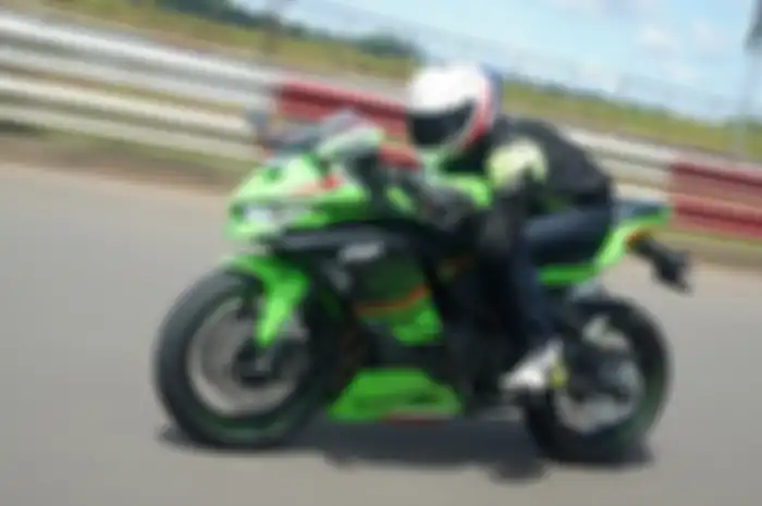 Kawasaki Ninja ZX-4RR punya kapasitas di atas 250 cc