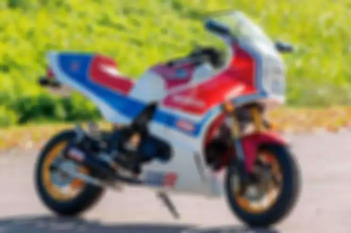 Modifikasi motor Honda MSX 125 ala CB1100R.
