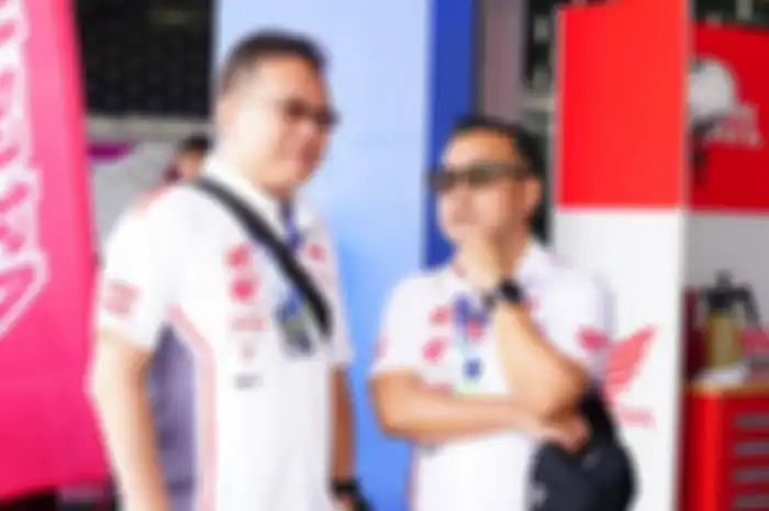 Thomas Wijaya (kiri) dan Octavianus Dwi Putro (kanan), Direktur Marketing AHM per April 2023.