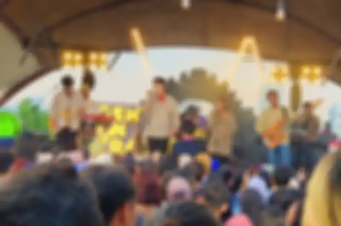  Dikta Wicaksono, Musisi Pilihan Chatimers di Konser Musik Perdana Chatime SikAsik Bareng Gen on Track LIVE