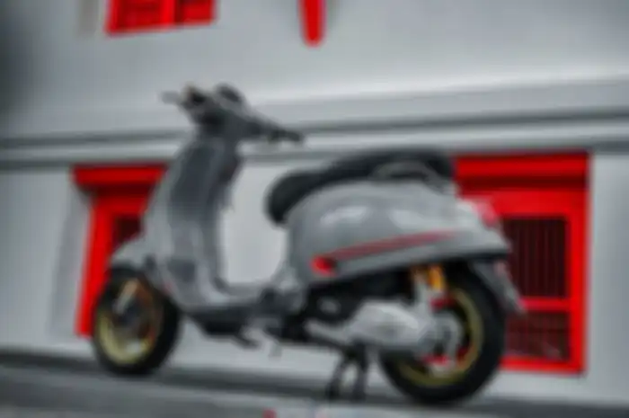 Modifikasi motor Vespa Sprint, fokus main kaki-kaki.