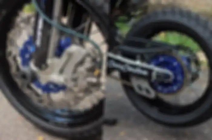 Kaki-kaki supermoto buat Yamaha WR 250R