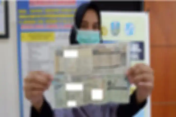 Foto ilustrasi STNK. Pemutihan pajak kendaraan 2023 jelang lebaran 2023, ada sejumlah keringanan selain bebas denda.