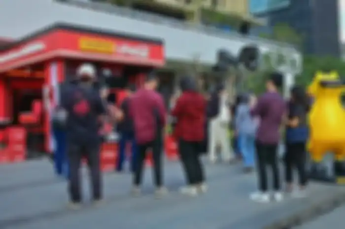 realme pop-up event di Sarinah, Jakarta Pusat, yang digelar untuk memamerkan realme 10 Pro 5G Coca Cola Edition lebih dekat.