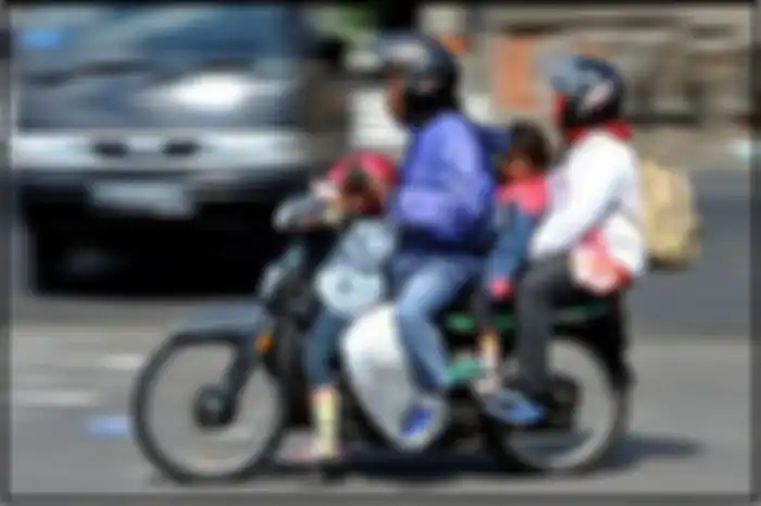 Mudik naik motor over muatan tidak dianjurkan apalagi lewat tol pasti dilarang