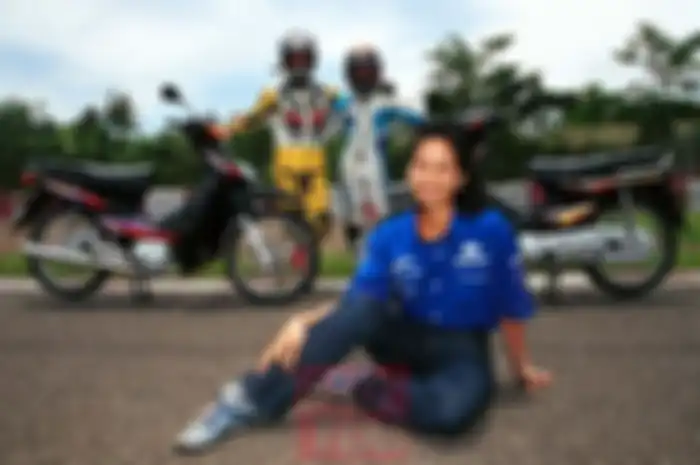 Rini Soemarno (depan) bersama motor Kanzen, kini dikaitkan proyek Kereta Cepat Jakarta-Bandung (KCJB).