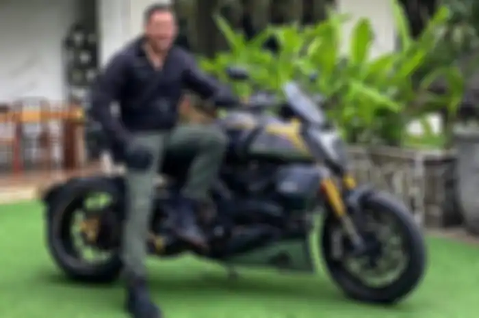 Ari Wibowo bersama Ducati Diavel 1260 S