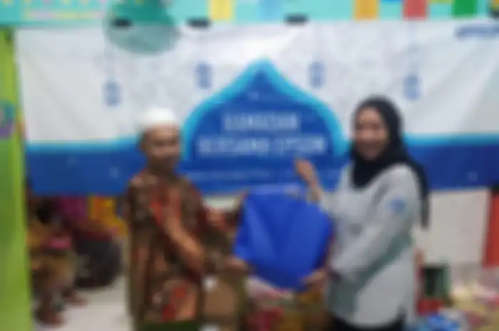 Epson Indonesia kembali melakukan kegiatan CSR dengan berbagi paket donasi untuk mereka yang membutuhkan