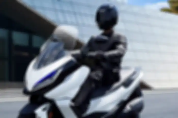 Motor baru Zontes ZT500 dari Cina bertampang futuristik. Yamaha XMAX dan Yamaha TMAX minder nih!