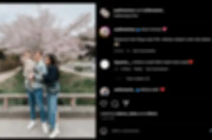 Audy Marissa bersama keluarganya berlibur bersama