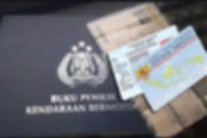 Foto ilustrasi KTP, STNK, dan BPKB. Pemutihan pajak kendaraan 2023 akan dimulai, bebas tunggakan dan lainnya.