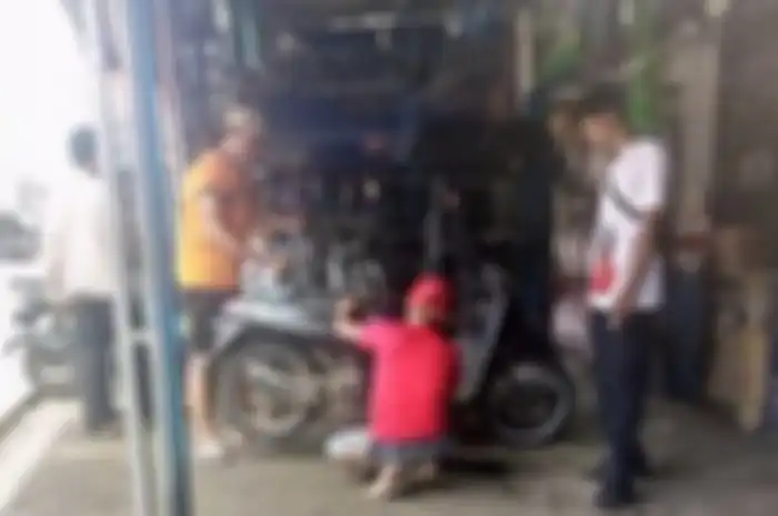 Bengkel motor di Babakan Madang Sentul, Bogor didatangi Kapolsek gara-gara getok harga servis motor sampai Rp 2,7 juta.
