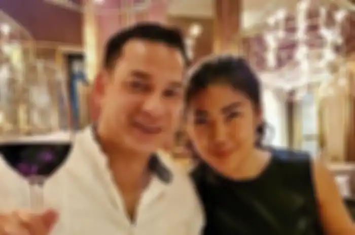 Pasangan artis Inge Anugrah dan Ari Wibowo.