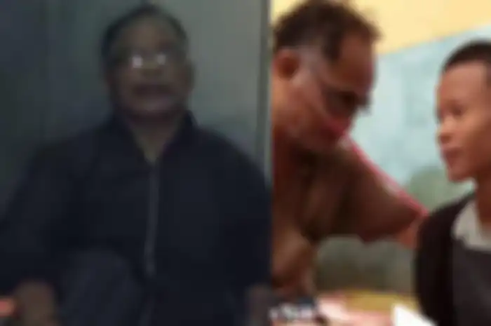 Dokter Wayan viral karena buka praktik pengobatan di rumah dengan kondisi terbengkalai di Karawang, Jawa Barat.
