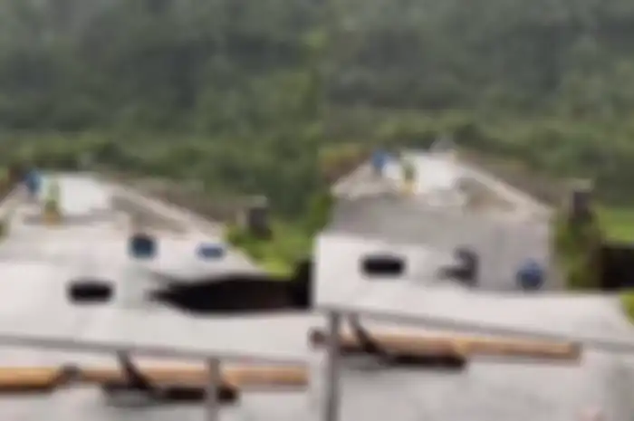Jembatan Cidugaleun runtuh di Tasikmalaya