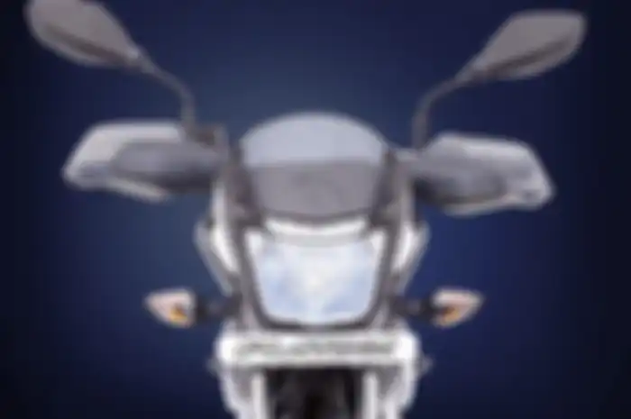 Headlamp depan masih pakai bohlam halogen biasa.