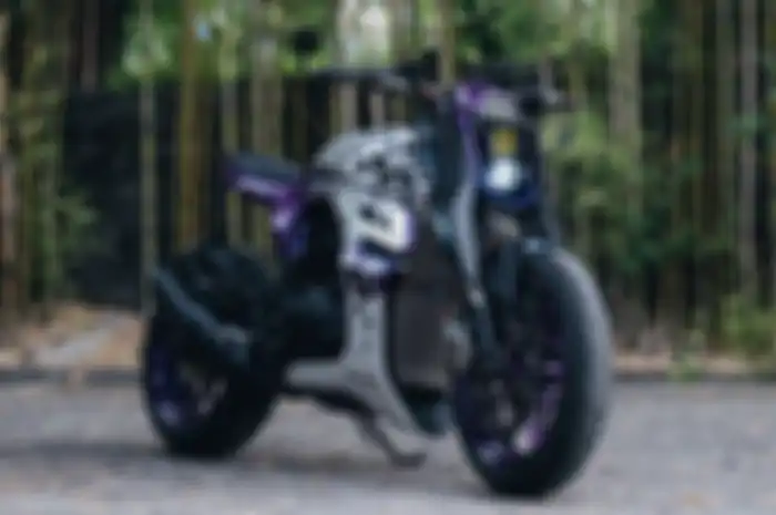Modifikasi motor Yamaha R25 anti mainstream untuk istri.