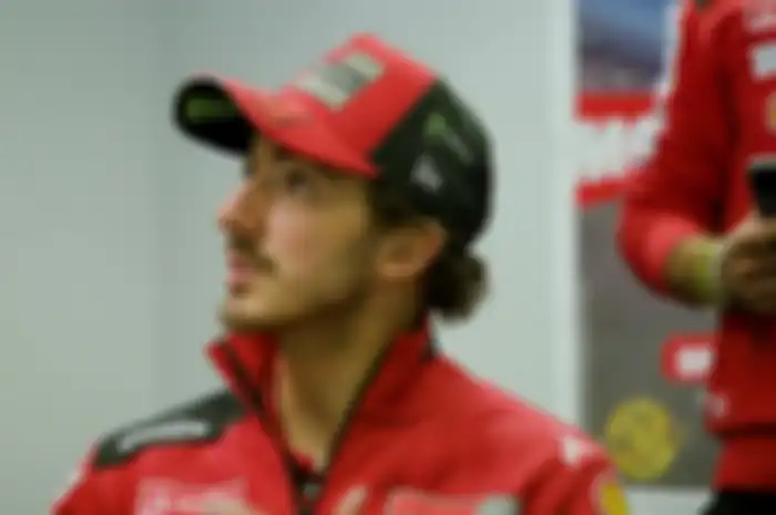 Minta motor tim pabrikan dan satelit dibedakan, juara dunia MotoGP 2022 Francesco Bagania langsung jadi bulan-bulanan netizen.