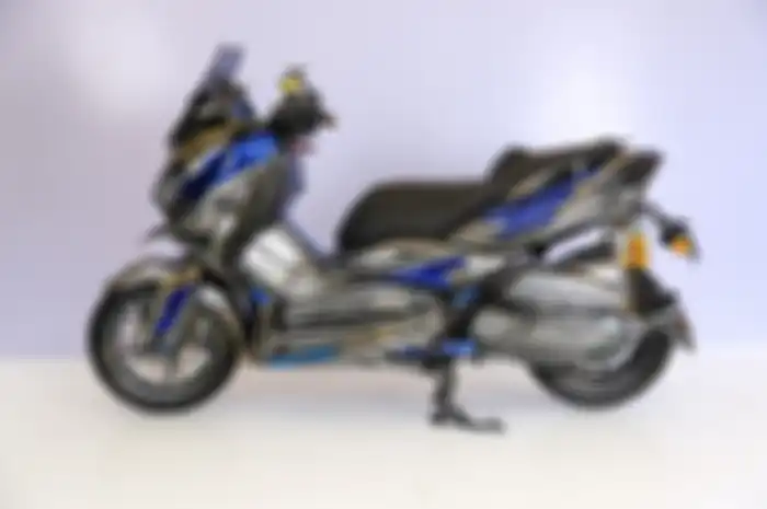 Modifikasi motor Yamaha XMAX tampilan keren ala robot Gundam Vidar.