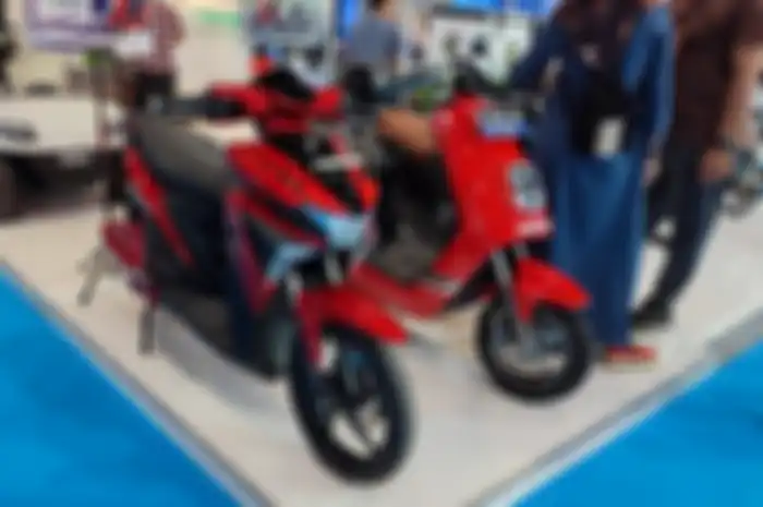 ILUSTRASI. Resmi berlaku subsidi motor listrik Rp 7 juta 1 KTP bisa beli 1 unit.