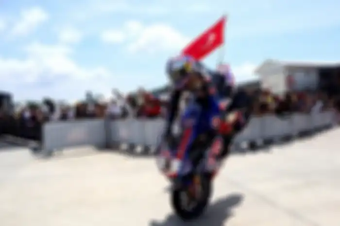 Toprak Razgatlioglu beraksi di Sirkuit Mandalika, tahun depan pindah dari Yamaha ke BMW.