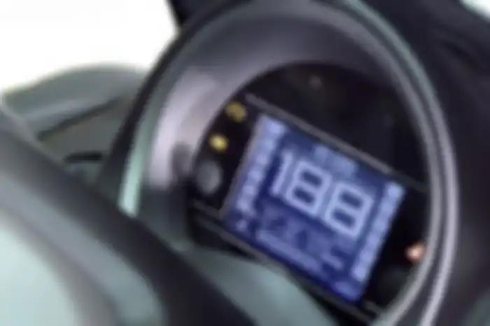 Speedometer Yamaha NMAX banyak berisi simbol atau lampu peringatan yang harus dipahami pemilik motor.