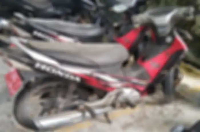 Honda Supra X 125, motor murah yang dilelang Rp 2 juta dengan kondisi surat-surat lengkap dan pajak hidup.