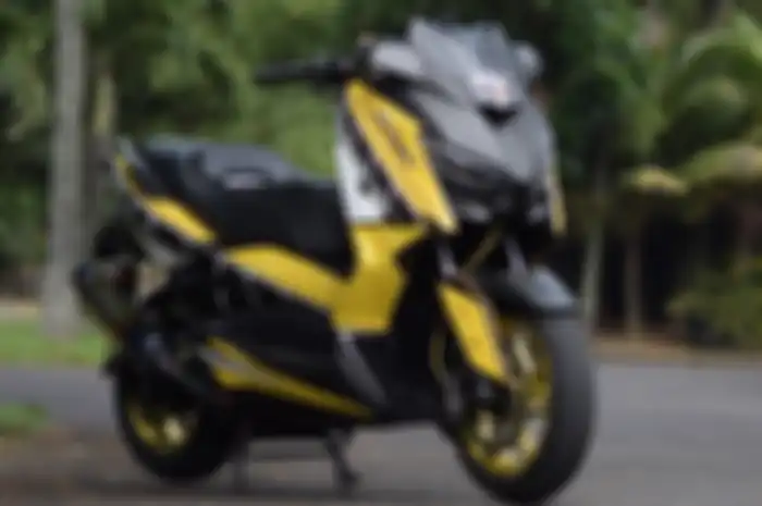 Modifikasi motor Yamaha XMAX milik Erwin Mohamad.