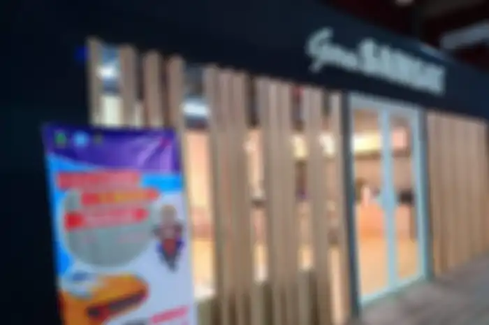 Gerai samsat di Mall Tangerang City atau Tangcity. Lima menit selesai dan jika tidak ada BPKB enggak masalah. 