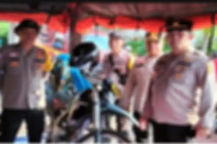 Mantap, modifikasi motor trail berjuluk Belalang Tempur ciptaan Polres Ogan Ilir. Punya alat penyiram air!