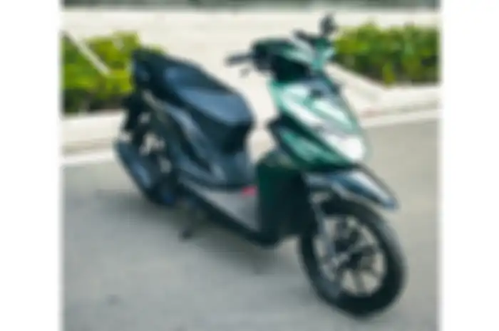 Modifikasi motor Honda BeAT gaya proper matic milik biker Vietnam.