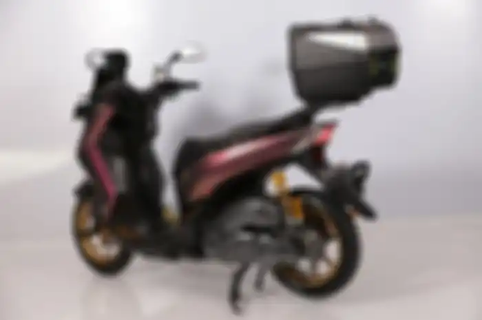 Modifikasi motor Yamaha Lexi bergaya touring, modal Rp 15 jutaan.