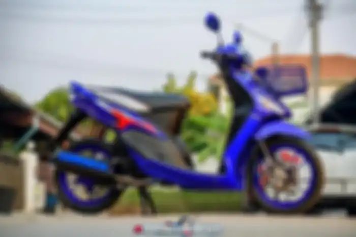 Modifikasi motor Yamaha Mio serba biru. Rem full Brembo plus aksesoris lain bikin melongo.