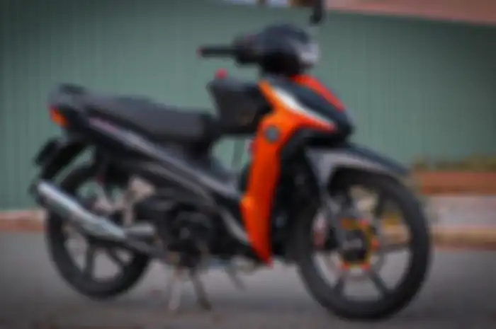 Modifikasi motor bebek Honda Revo tampil sporty pasang aksesoris hedon!
