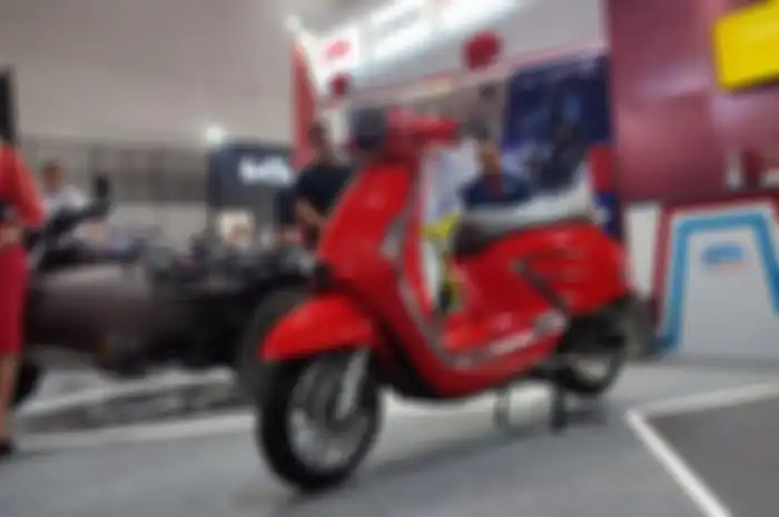 Meluncur motor baru WMoto Greta 150 di Jakarta Fair 2023. Tapi kok masih pakai karburator? Ini alasannya.