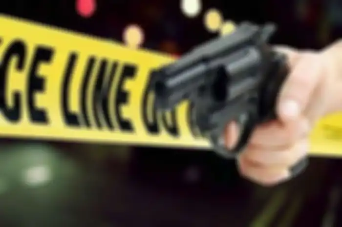 Seorang pria berinisial DA (31), warga Kelurahan Berjo, Kecamatan Ngargoyoso, Kabupaten Karanganyar, Jawa Tengah (Jateng), menjadi korban penembakan yang dilakukan debt collector berinisial SA (30).