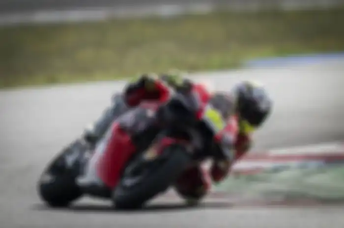 Juara dunia WSBK 2022 Alvaro Bautista mengetes Ducati Desmosedici GP23. Lap time terbaiknya cukup kompetitif di sesi kualifiasi. 