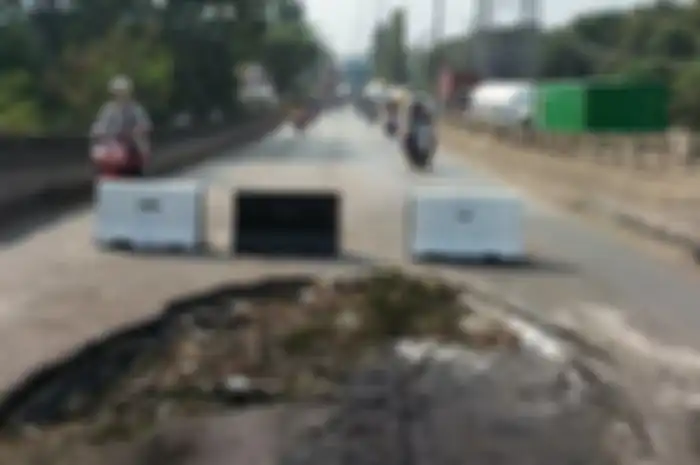 Motor bisa dapat uang jika rusak akibat kecelakaan di jalan rusak